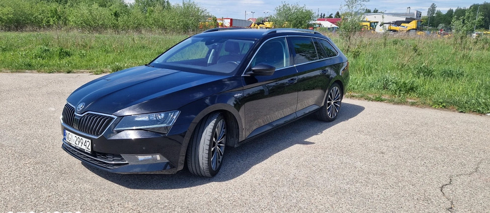 Skoda Superb cena 79950 przebieg: 258500, rok produkcji 2017 z Giżycko małe 79